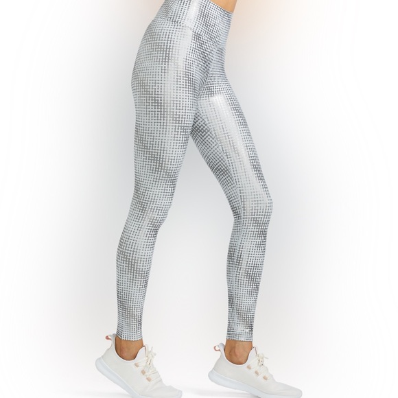 Peloton Pants - Peloton Show Up Foil Printed Legging Size Medium Like New